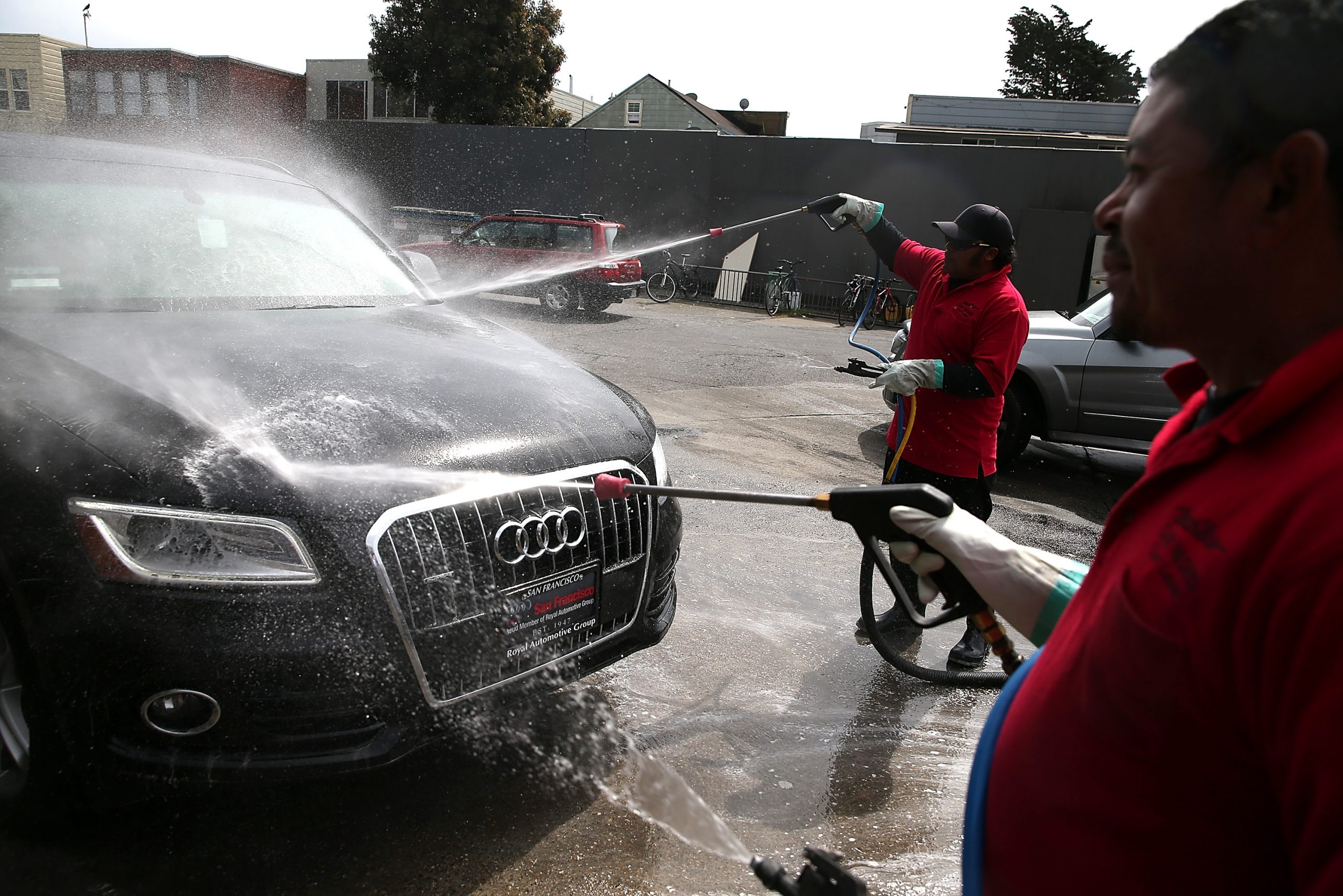 Vehicle wheel and tire cleaning as part of a detailed car wash